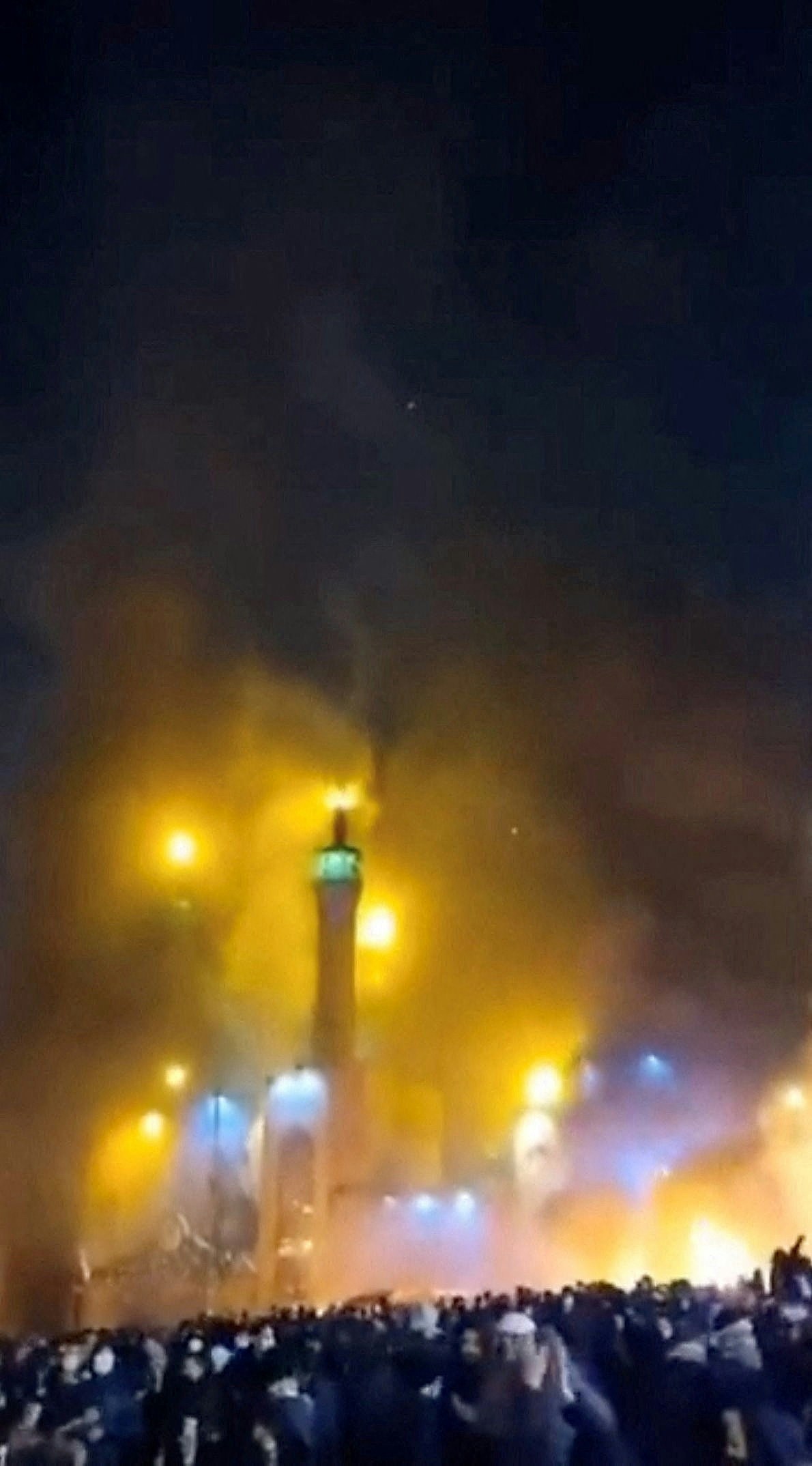 伊朗示威:示威者指遭镇压街道浸血!民众求援:他们开枪(视频/组图) - 2