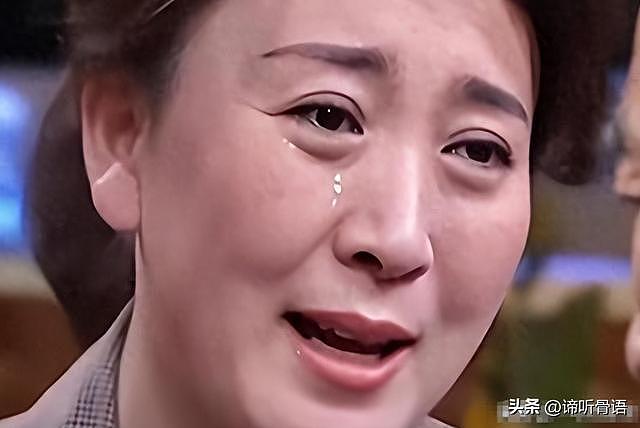 2026刚开始曝3个大瓜!睡遍男星、人体盛宴、厌恶农村人,个个离谱(组图) - 1