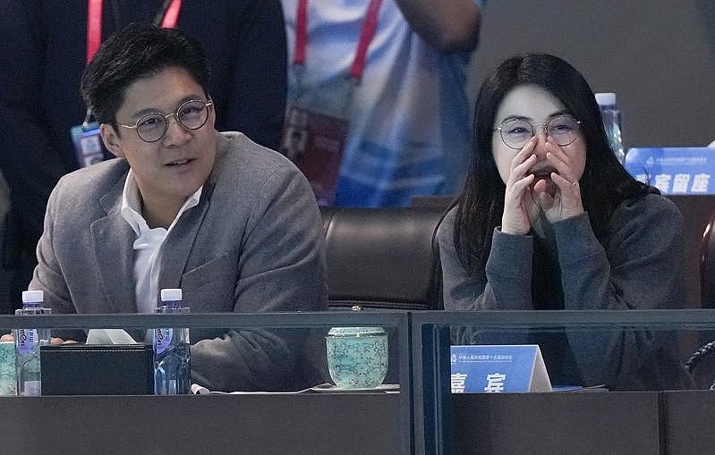太坦诚了？霍启刚财产公示：35套物业曝光（图） - 1