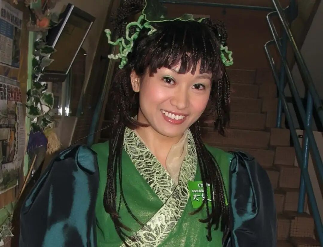 TVB女星宣布不婚！人设崩塌后摆地摊，多次拒绝前男友求婚（组图） - 10
