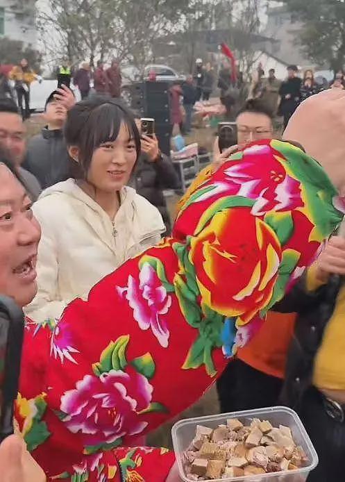 “合川千人杀猪饭”后续，一天宰猪五头，女子涨粉50万，文旅局忙疯了（组图） - 14