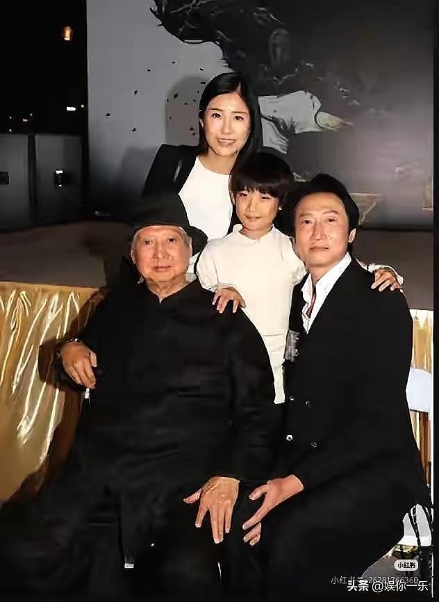 洪金宝和2孙子豪宅跳舞,气色红润精神好,晚年比成龙滋润多了(组图) - 20