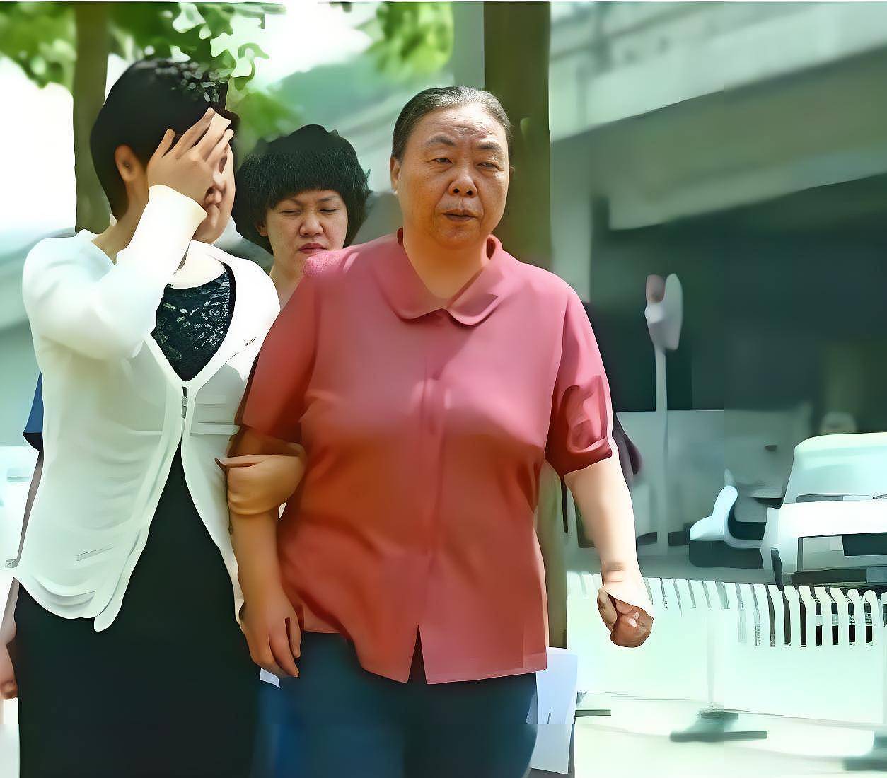 她是黄光裕之母，两个儿子是富豪，两个女儿是高管（组图） - 7