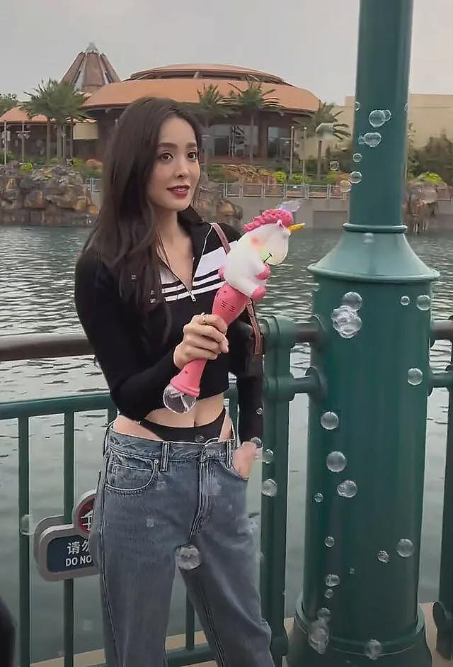 孙怡马尔代夫度假照,身材比例超绝,离婚后的她美回颜值巅峰(组图) - 8