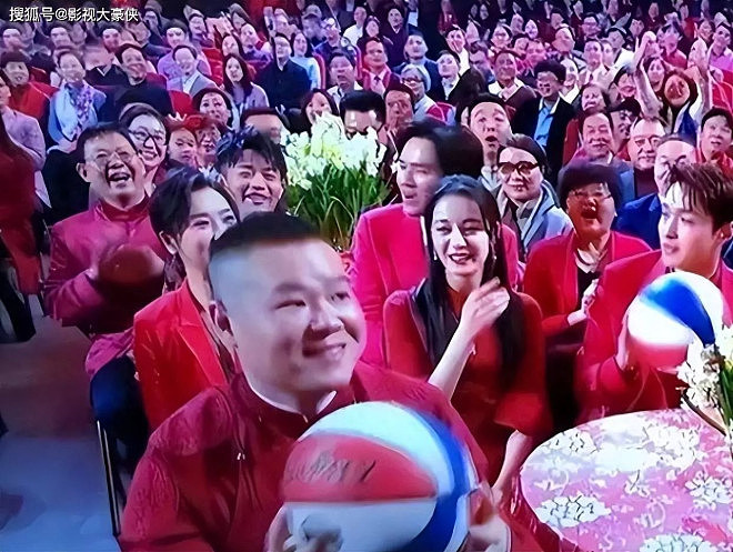 春晚从不对外售票,那台下观众都是哪来的?(组图) - 1