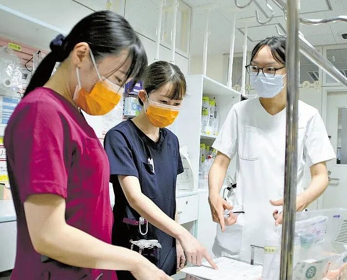 护士总临时加班,医院想出对策:换个口罩,减少加班(组图) - 2