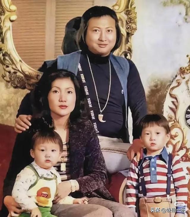 洪金宝和2孙子豪宅跳舞,气色红润精神好,晚年比成龙滋润多了(组图) - 14