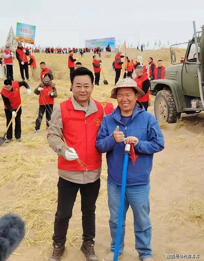 朱军近况被曝：扎根甘肃成治沙能手，皮肤黝黑（组图） - 6