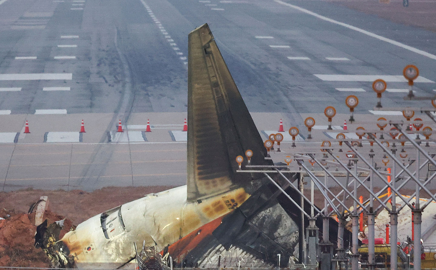 济州空难：机师生前75秒对话曝！他痛苦闷哼，遭5万只鸟击坠机（组图） - 3