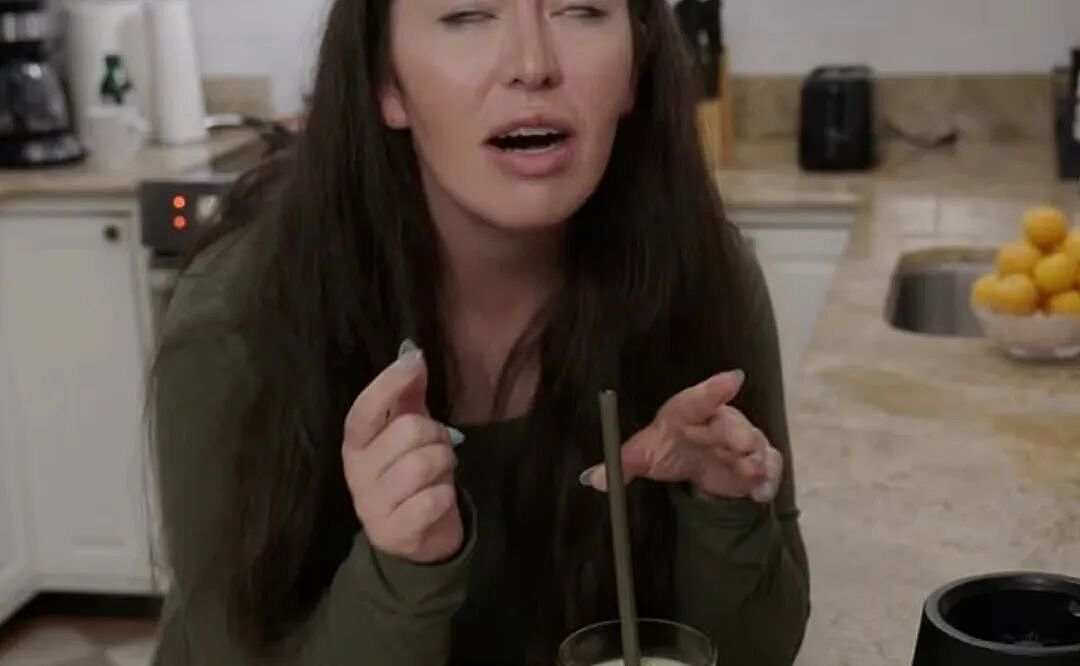 她常年用鼻子吃饭，觉得这样味道更好？医生警告：随时可能窒息！（组图） - 3