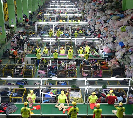 “捡”国人旧衣卖往非洲，中国小伙年入4亿（组图） - 3