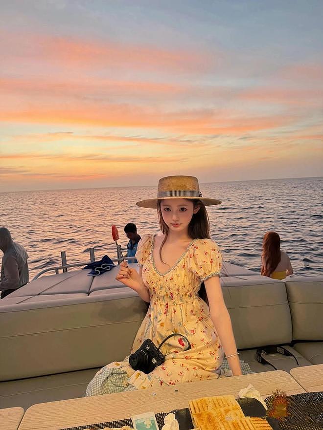 懒懒太累了！硬刚黄一鸣晒3500万海胆，王思聪又带新女伴韩国游玩（组图） - 5