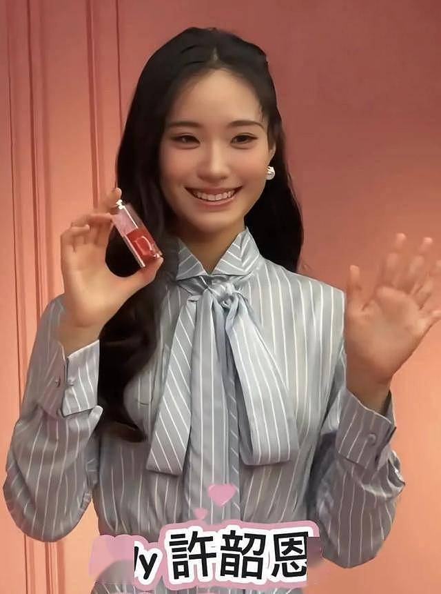 小S女儿脸型长残，情商、资源惹吐槽，网友：全靠母亲托举（组图） - 5