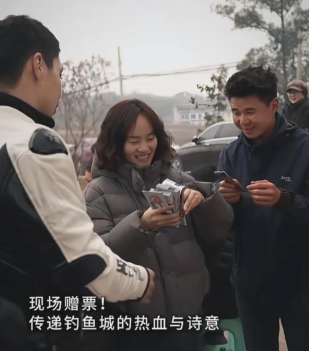 重庆女子喊来千人杀年猪,互联网亲戚火了(视频/组图) - 3