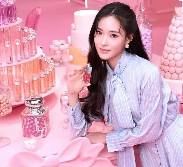 小S女儿脸型长残，情商、资源惹吐槽，网友：全靠母亲托举（组图） - 3