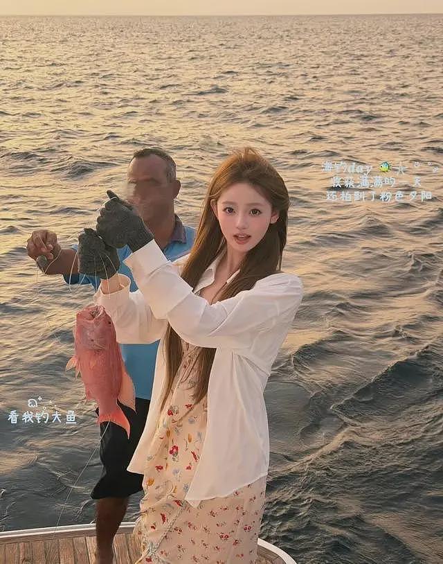 王思聪马尔代夫过38岁生日，女友懒懒用树叶鲜花在床上制造浪漫（组图） - 2