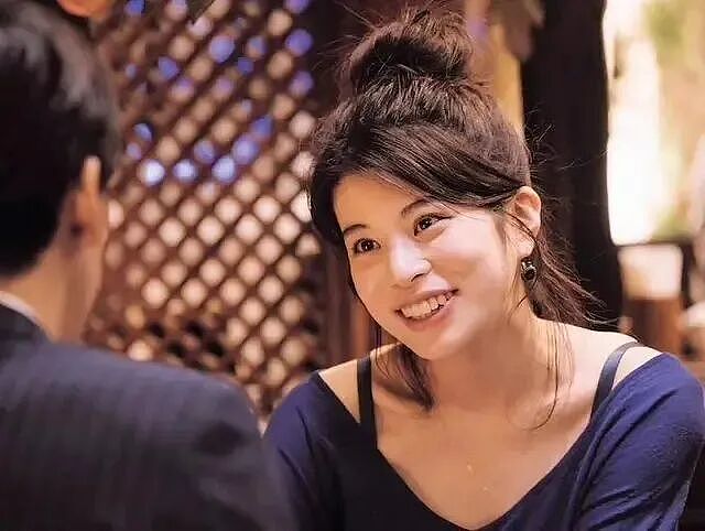 【美女】日本女星佐藤穗奈美写真性感美艳!身材火辣曾为艺术献身(组图) - 1