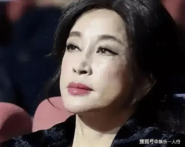 被实名举报9个月,75岁刘晓庆再迎3大噩耗(组图) - 3