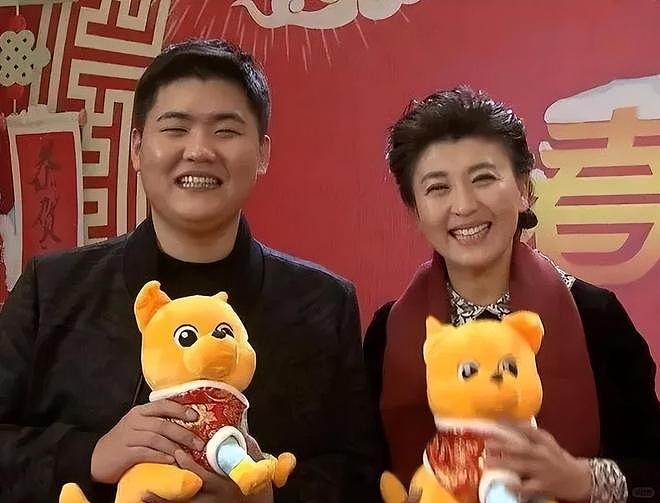 官媒发声了！闫学晶儿子入学涉及教育公平，呼吁第三方介入调查（组图） - 1