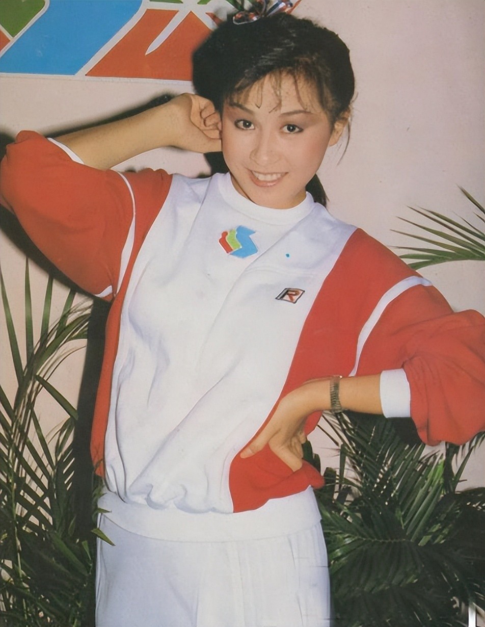 从京东老板娘,到600亿商业大佬,到做节目采访刘嘉玲,章泽天凭什么?(组图) - 6