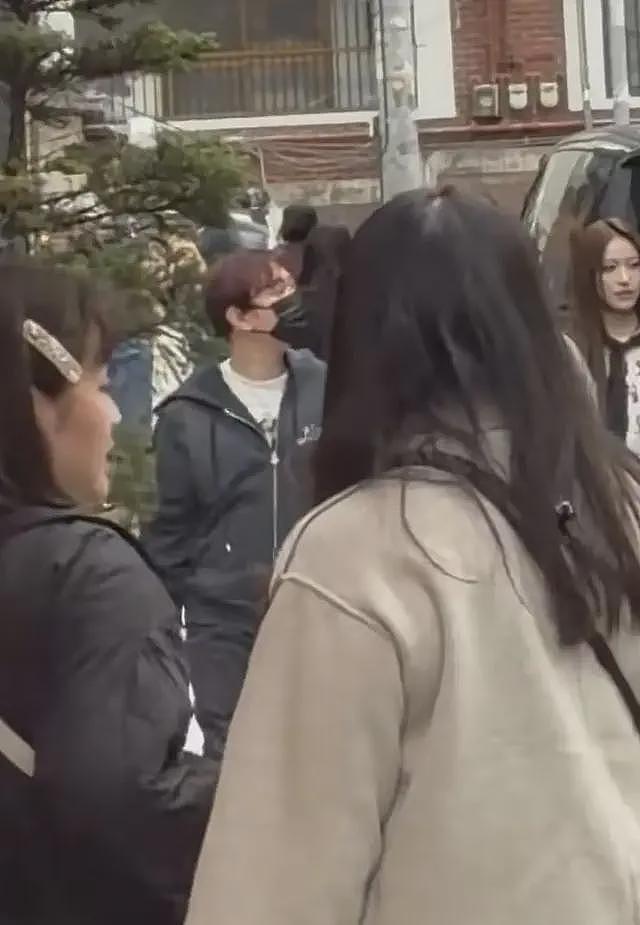 懒懒太累了！硬刚黄一鸣晒3500万海胆，王思聪又带新女伴韩国游玩（组图） - 15