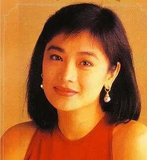 诞私生子震惊全城?与已婚男三人行当街调情,做恶婆婆遭报应儿子患怪病,新婚4个月被老公赶出家门?(组图) - 15