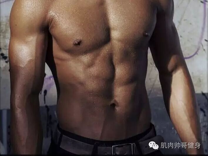 【帅哥】中国游泳队出现，大量粉丝追杨洋，杨洋现帅气胸肌：肌肉帅哥、男模型男健身图片照片（组图） - 7