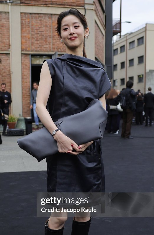 从京东老板娘,到600亿商业大佬,到做节目采访刘嘉玲,章泽天凭什么?(组图) - 20
