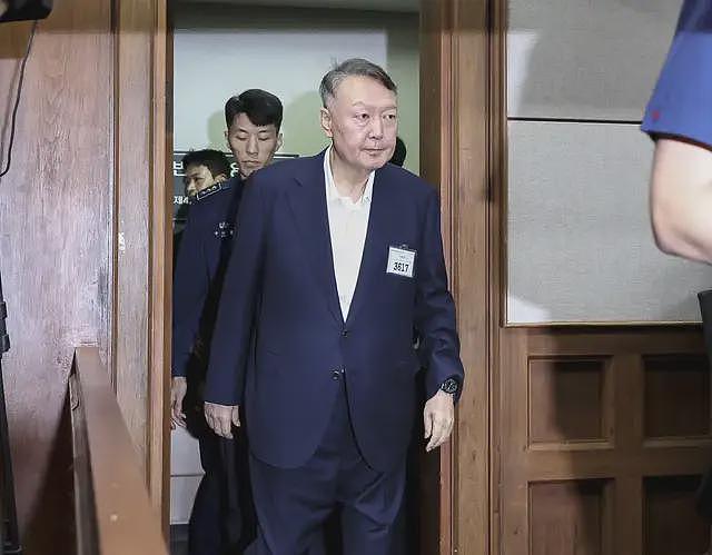 尹锡悦被要求判死刑，夫妻双双被捕入狱，青瓦台不得善终魔咒再现（组图） - 1