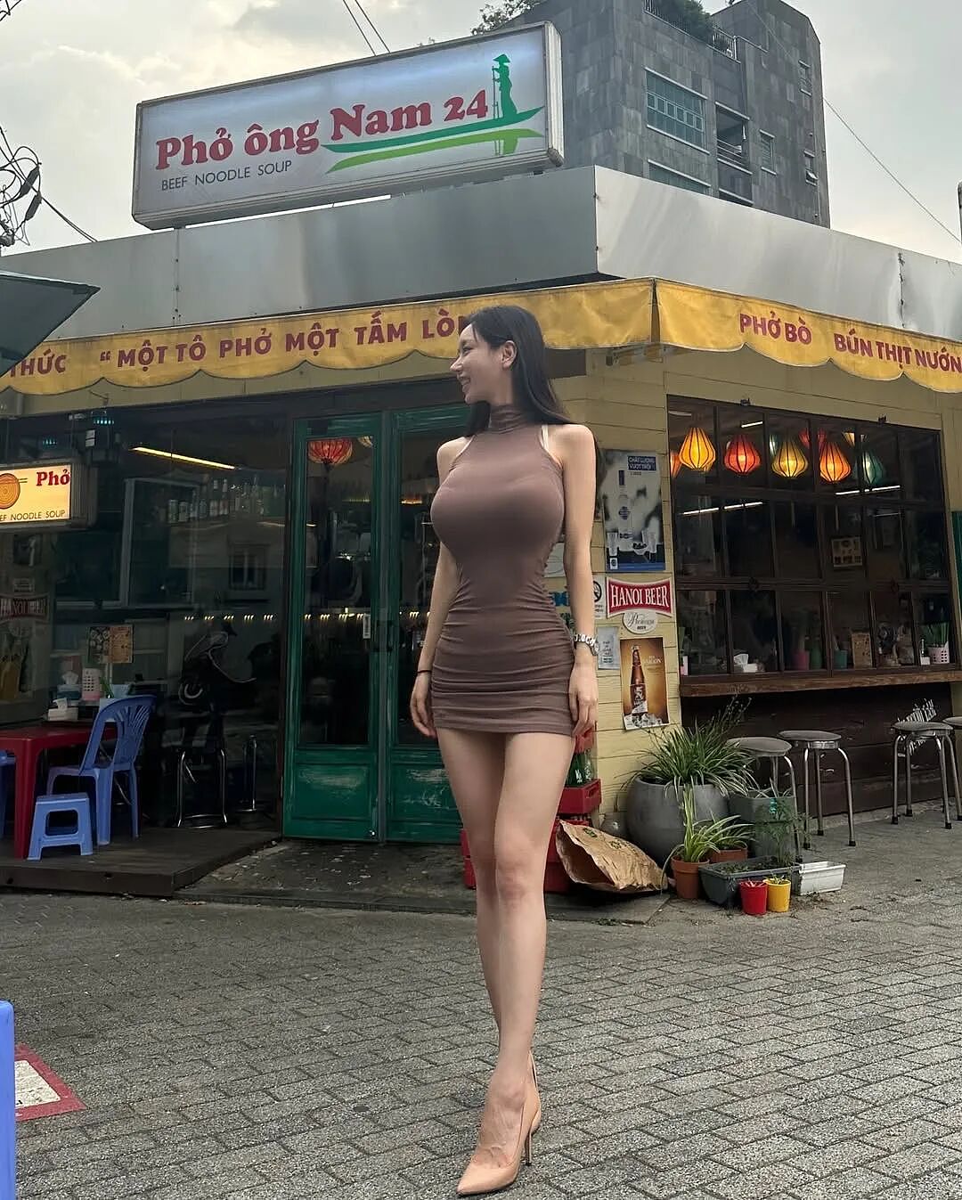 【美女】韩国巨乳女神!极品大奶牛,前凸后翘,无敌了…(组图) - 1