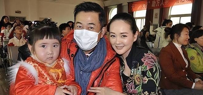 认识3天就闪婚大15岁老戏骨,婚后一直租房住,如今她却非常幸福(组图) - 9
