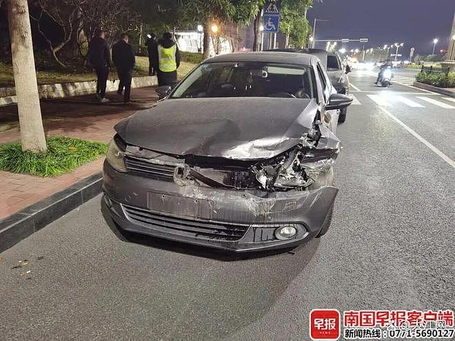 电车失控在市区以超100km/h时速连撞15车，阿维塔回应（视频/组图） - 4
