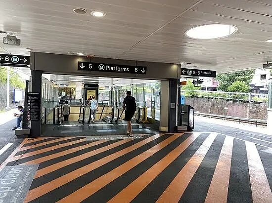 澳工业部公布12亿澳元关键矿产战略储备计划，首批矿物包括锑、镓和稀土元素 澳洲11月家庭支出环比增长1% - 1