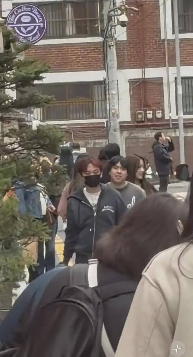 懒懒太累了！硬刚黄一鸣晒3500万海胆，王思聪又带新女伴韩国游玩（组图） - 14