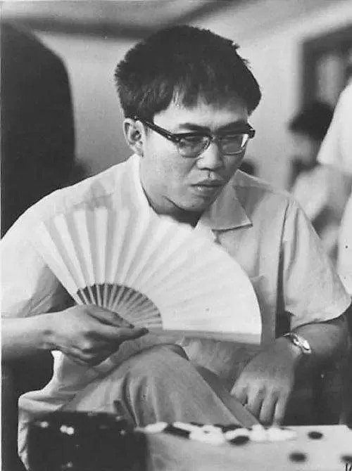 “棋圣”聂卫平于北京病逝,曾屡挫日本超一流棋手创造连胜神话(组图) - 3