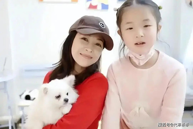 46岁童蕾近况曝光！老公被判刑带女儿回农村生活（组图） - 8