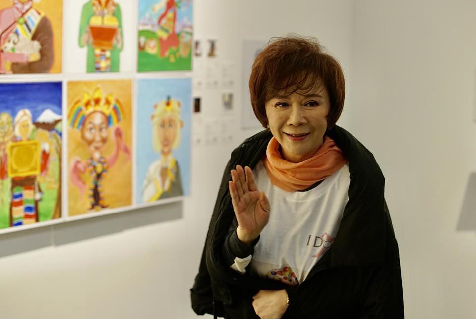 64岁蔡明现身央视春晚彩排，网友：时隔7年再上春晚（组图） - 4