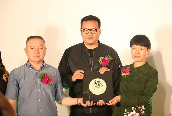 马云前助理陈伟去世，马云夫妇送花圈，两人相识33年经常一起打牌（组图） - 7
