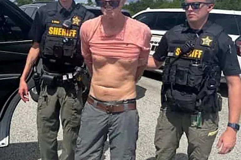 伊朗公开威胁暗杀特朗普 “这次不会失手！”领空突然关闭，局势剑拔弩张（组图） - 3