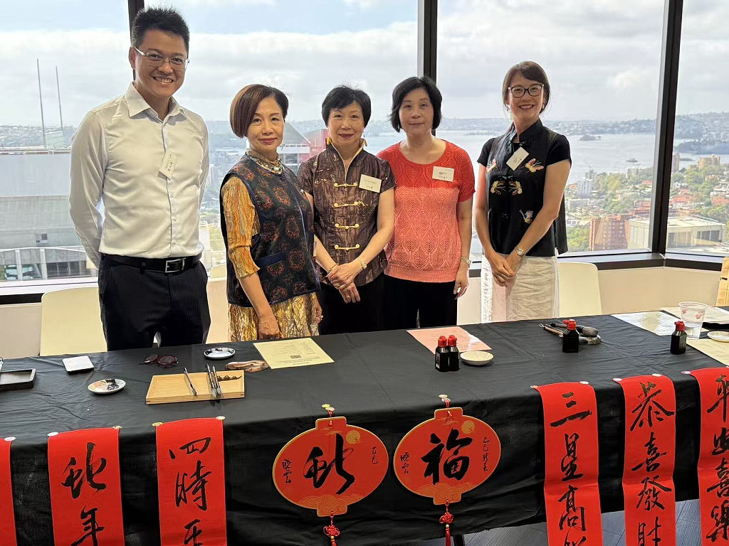 万福迎春,书法送福,共庆佳节,澳两协会华人书法家挥毫送挥春(组图) - 3