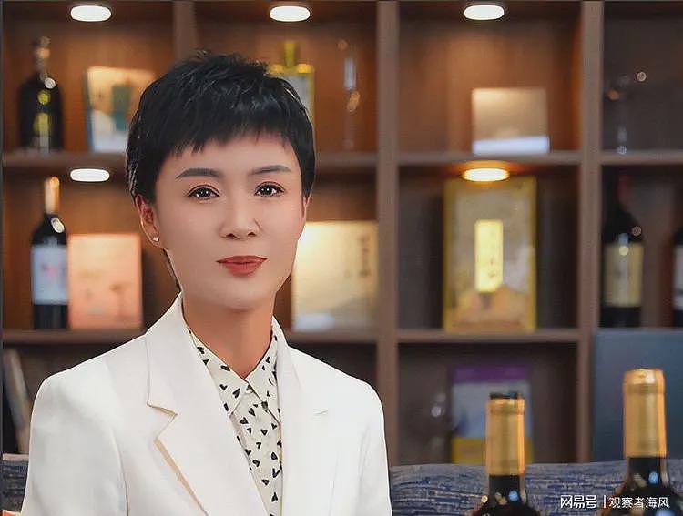 贺娇龙去世后续！五杯酒引发热议，总结像墓志铭，因网曝想过自杀（组图） - 4