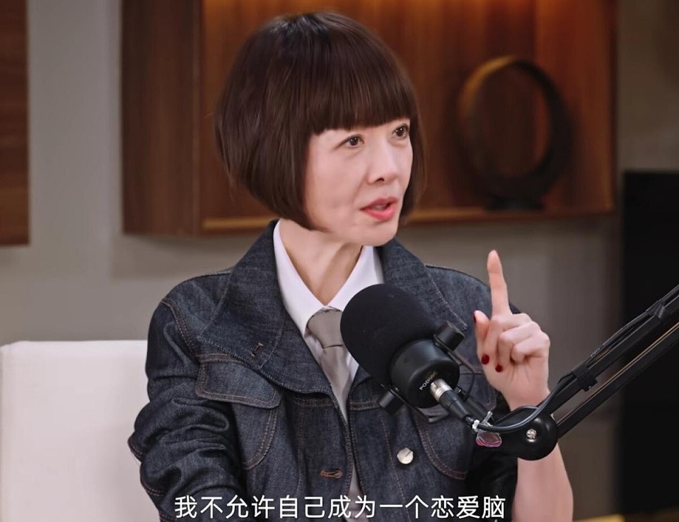 岁月不败美人!62岁章小蕙参加鲁豫访谈,气质优雅颜值超高(组图) - 23