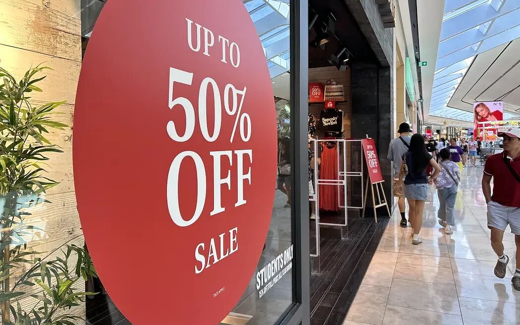 新西兰这轮倒闭有多狠，10天61家门店关门！税务欠款90亿纽币！孩子要上学，签证却被叫停，两套系统并行！新西兰一批移民被迫离境 - 7