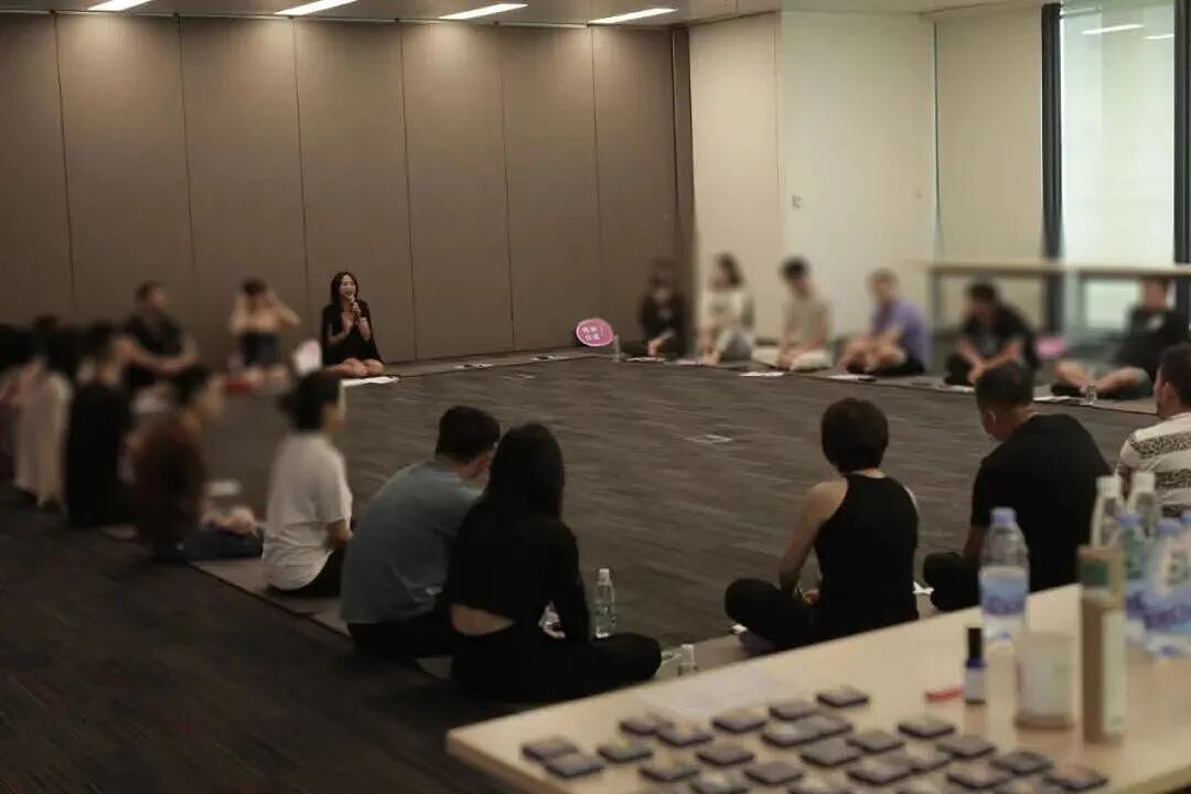 ‌“开过宝马谁还想开卡罗拉？”‌湖南男子出轨后对妻子的扎心坦白，揭开了中年婚姻里最隐秘的痛（组图） - 5