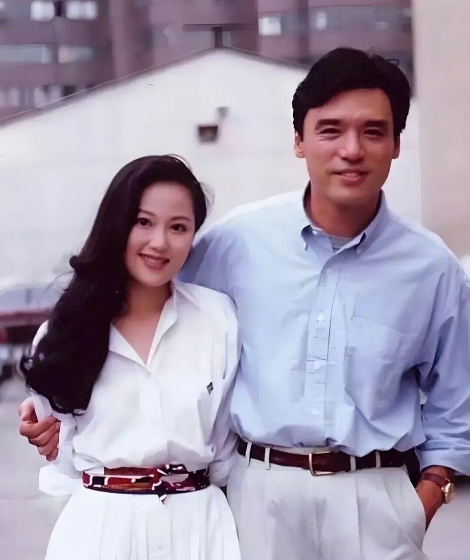 岁月不败美人!62岁章小蕙参加鲁豫访谈,气质优雅颜值超高(组图) - 16