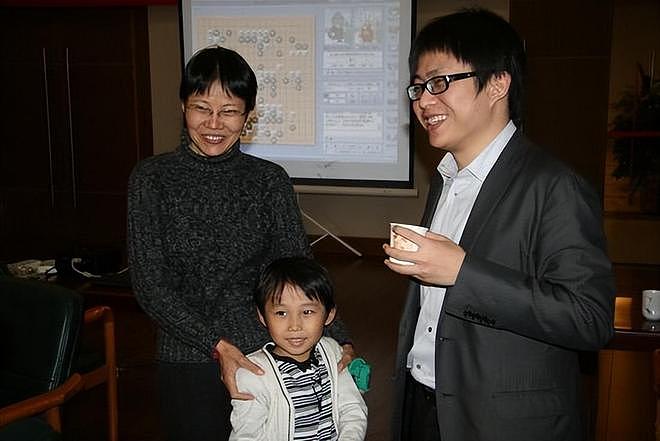 原来他就是聂卫平长子,移民日本入日籍娶日本妻,拒绝让儿子姓聂(组图) - 13