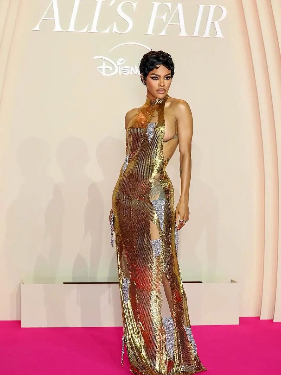 35岁红毯第一“性感悍匪”，8块腹肌惊艳全网：把野心全穿在身上（组图） - 29