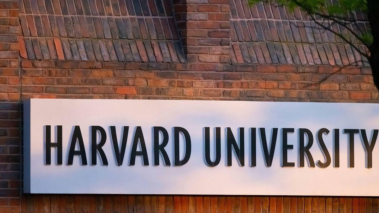 最新大学排名，两中国学府排名超越哈佛，料与特朗普大削经费有关（组图） - 1
