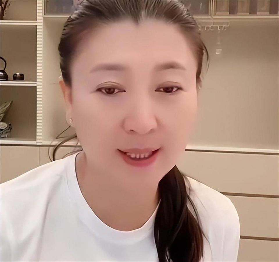 闫学晶前脚道歉,人民网就出手!呼吁彻查到底,更严重的还在后面(组图) - 3