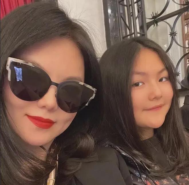 李湘被质疑利用女儿画展洗钱，韩剧早就拍过，小S和女儿也做过（组图） - 20